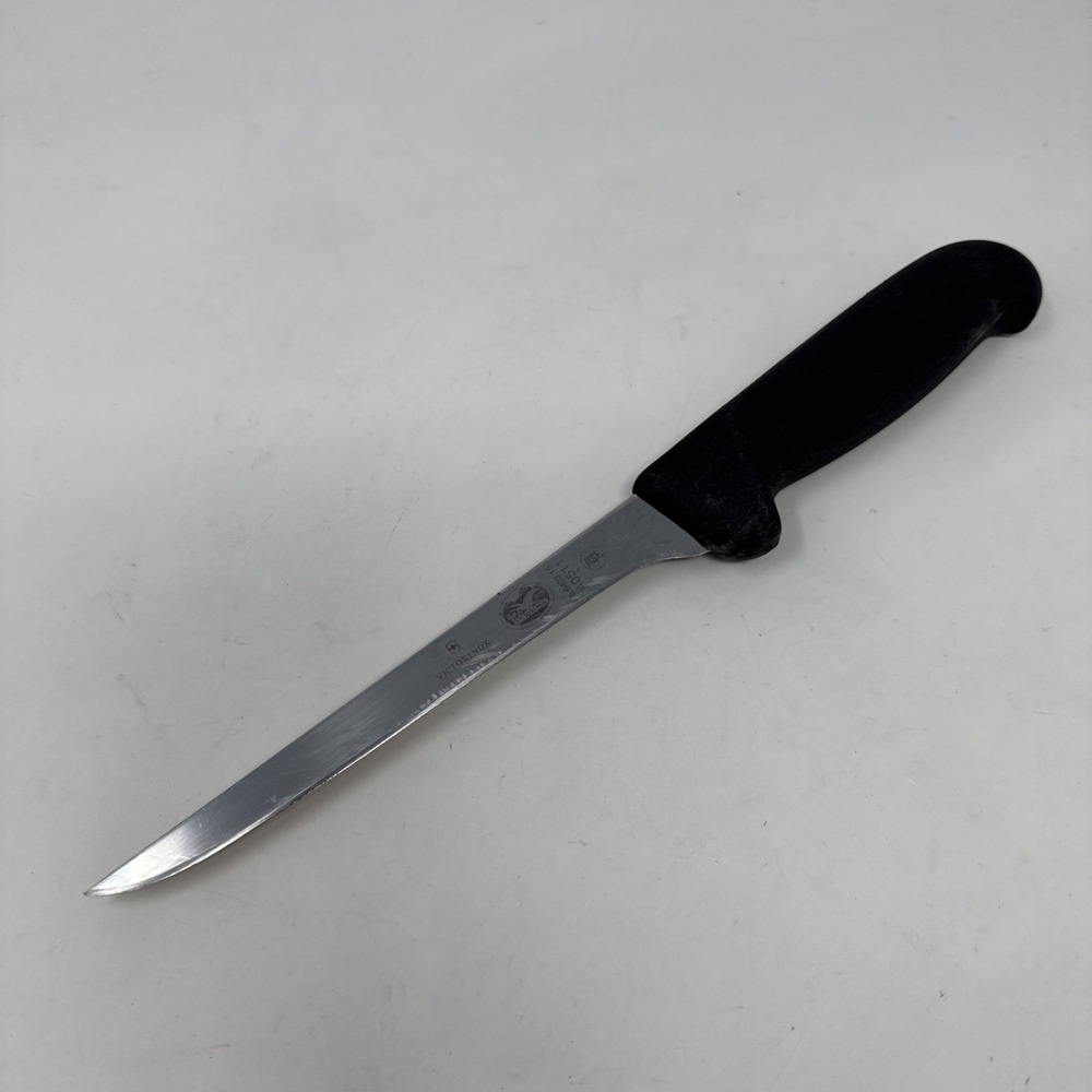 Victorinox 40511 6" Boning Knife Fibrox Handle Switzerland NSF Rated - Picture 1 of 12